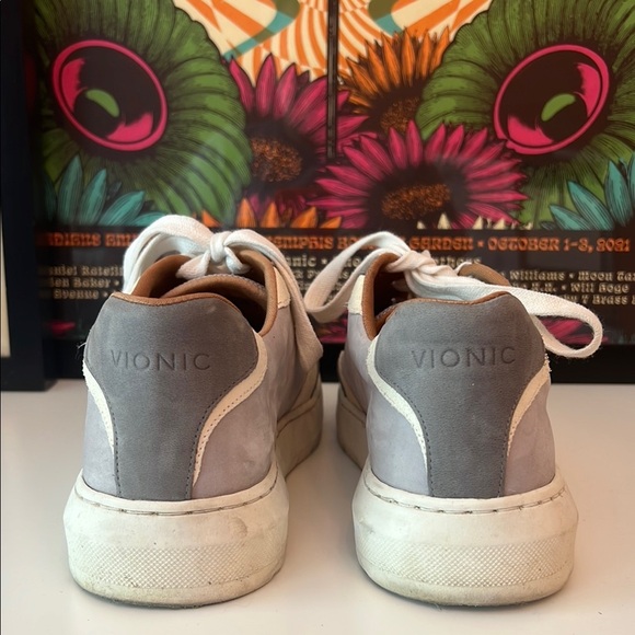 Vionic Elsa Sneakers-Sz 8 - Picture 4 of 7